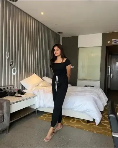 Call Girls Service in Dhoraji